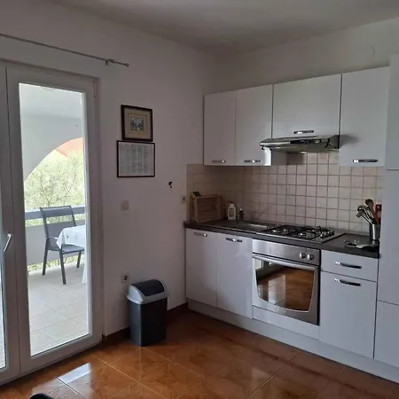 In Vir/insel 7502 Apartment Vir