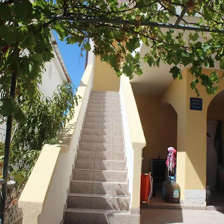 In Vir/insel 7502 Apartamento *